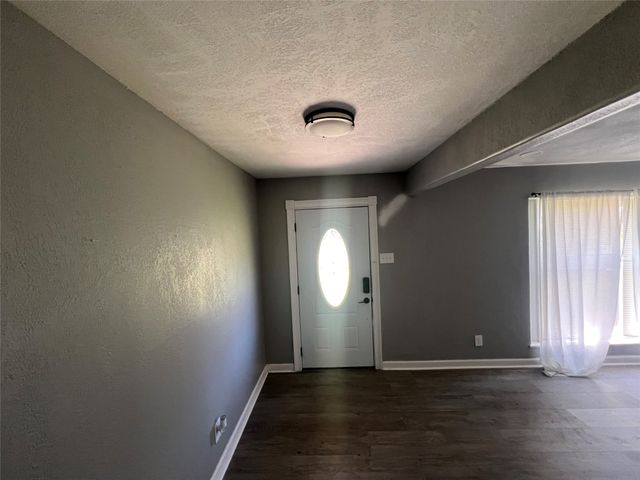 1306 Elby Street, Irving, TX 75061