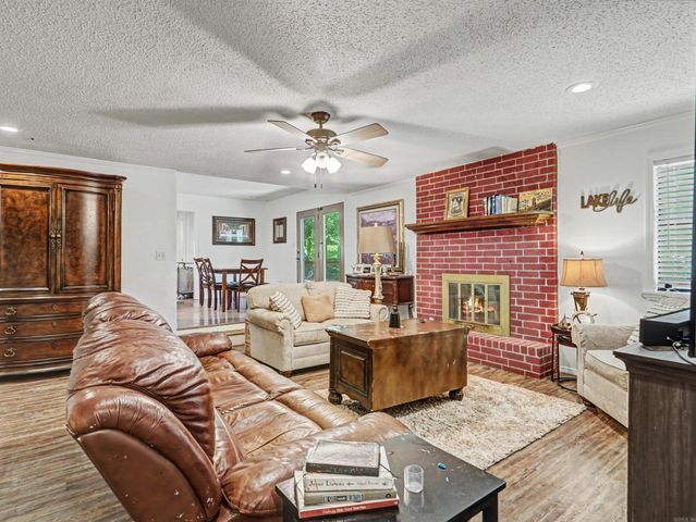 803 Ridgewood Drive, Russellville, AR 72801