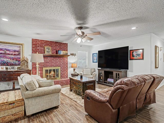 803 Ridgewood Drive, Russellville, AR 72801