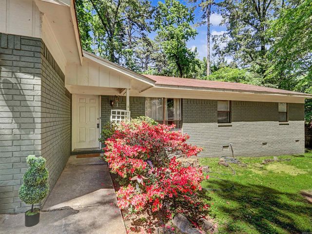 803 Ridgewood Drive, Russellville, AR 72801