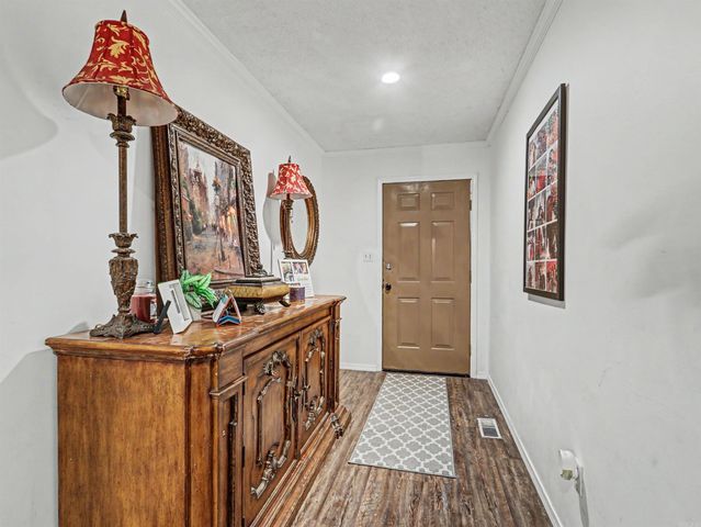 803 Ridgewood Drive, Russellville, AR 72801