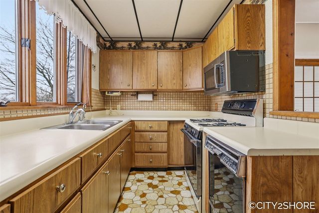 12201 Sparta Avenue, Sparta, MI 49345