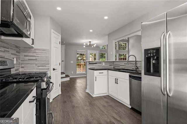 2216 Goodwood Boulevard SE, Smyrna, GA 30080