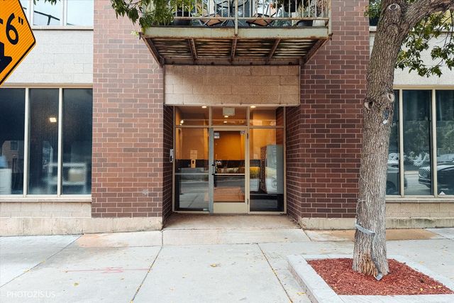 912 W Chicago Avenue 403, Chicago, IL 60642