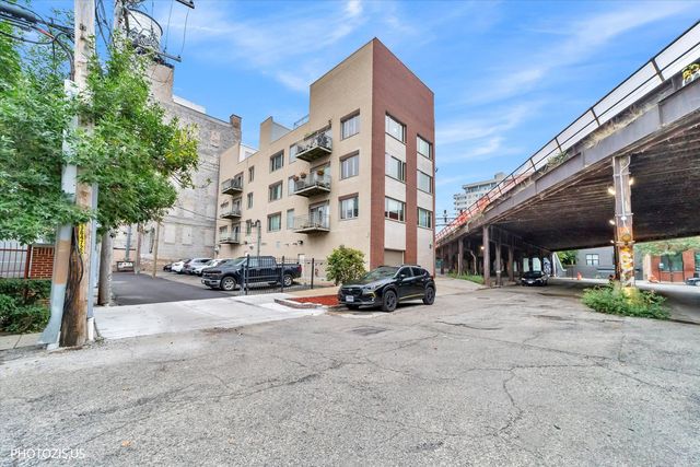 912 W Chicago Avenue 403, Chicago, IL 60642