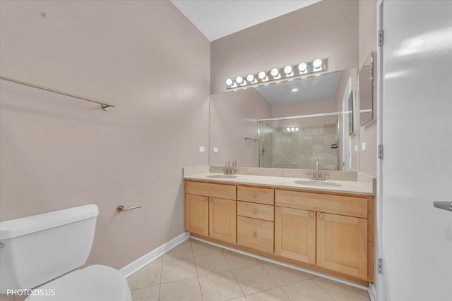 912 W Chicago Avenue 403, Chicago, IL 60642
