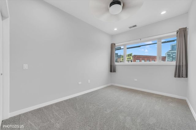 912 W Chicago Avenue 403, Chicago, IL 60642