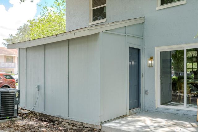 11739 WESSON CIRCLE W, Tampa, FL 33618