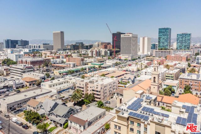 2961 W 8th Street, Los Angeles, CA 90005
