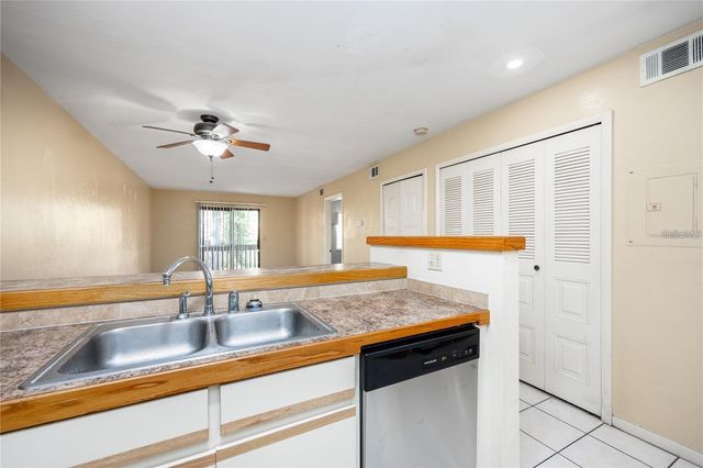 127 SE 16TH AVENUE S-105, Gainesville, FL 32601