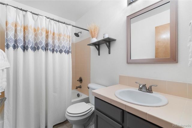 4820 S Kirk Way, Aurora, CO 80015