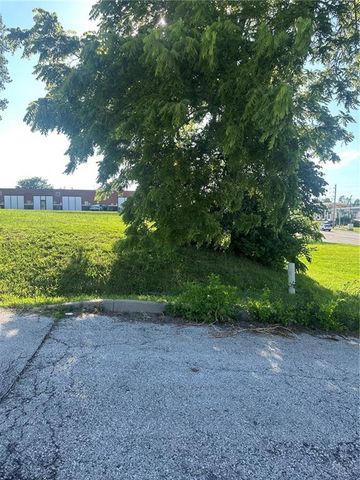4708 Emery Avenue, Kansas City, MO 64136