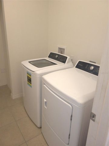 3724 SENECA CLUB LOOP 41-103, Orlando, FL 32808