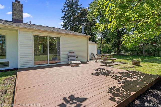 23456 Lee Baker Drive, Southfield, MI 48075