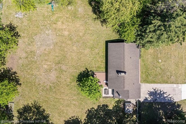 23456 Lee Baker Drive, Southfield, MI 48075
