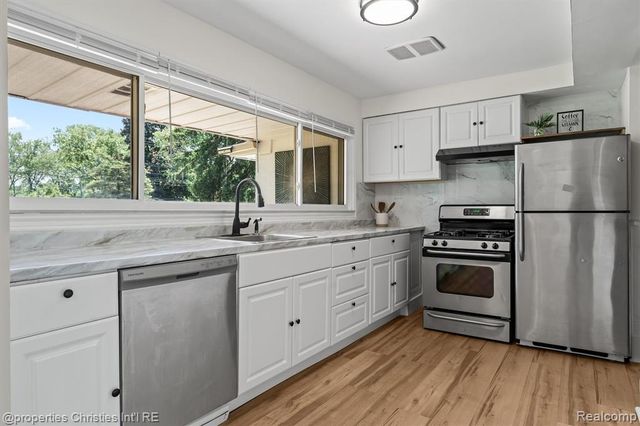 23456 Lee Baker Drive, Southfield, MI 48075