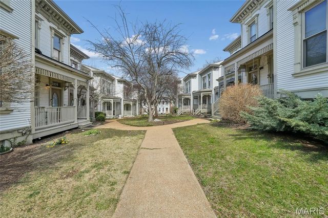 2224 Hickory Street, St Louis, MO 63104