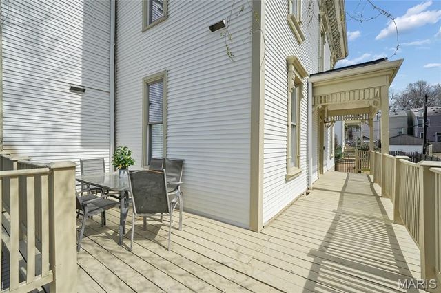 2224 Hickory Street, St Louis, MO 63104