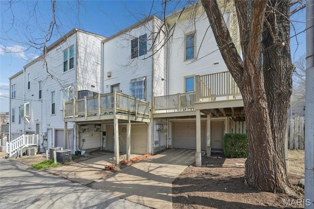 2224 Hickory Street, St Louis, MO 63104