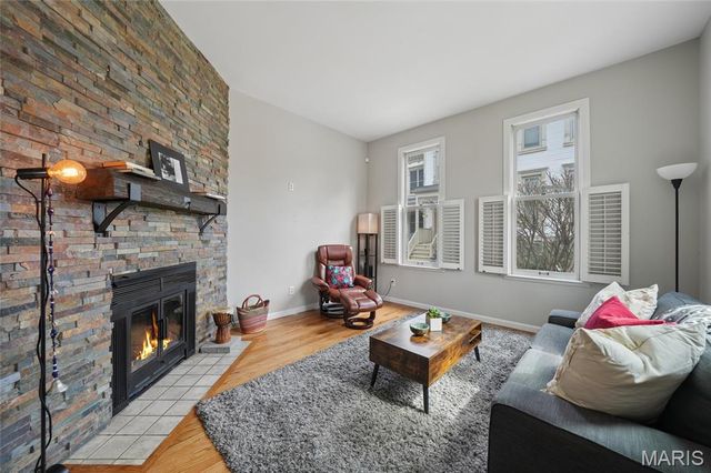 2224 Hickory Street, St Louis, MO 63104