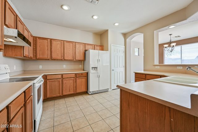 1525 W Saint Kateri Drive, Phoenix, AZ 85041