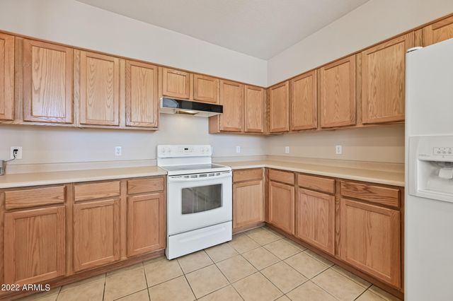 1525 W Saint Kateri Drive, Phoenix, AZ 85041