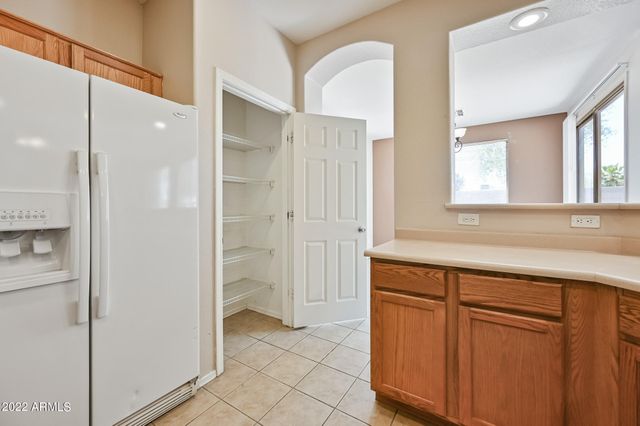 1525 W Saint Kateri Drive, Phoenix, AZ 85041