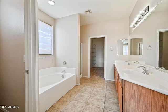 1525 W Saint Kateri Drive, Phoenix, AZ 85041