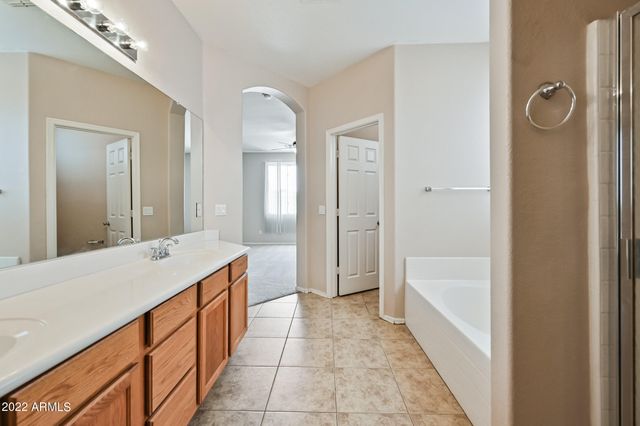 1525 W Saint Kateri Drive, Phoenix, AZ 85041