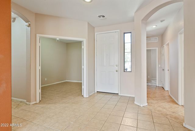 1525 W Saint Kateri Drive, Phoenix, AZ 85041