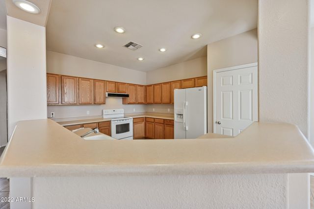 1525 W Saint Kateri Drive, Phoenix, AZ 85041