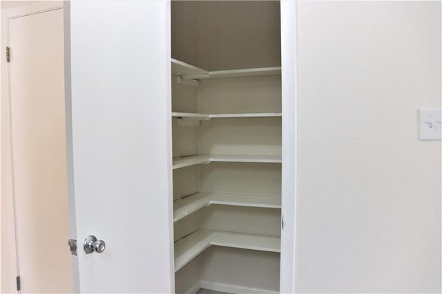 1214 Leander RD B, Georgetown, TX 78628
