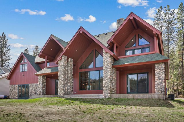 23612 N Westlake Dr, Nine Mile Falls, WA 99026