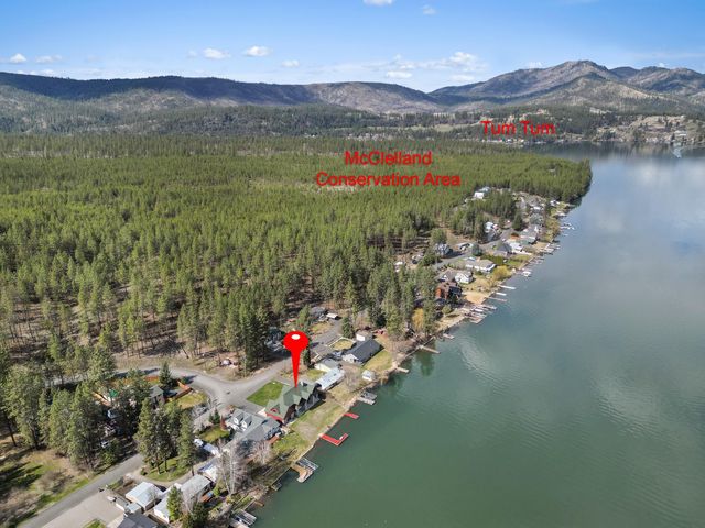 23612 N Westlake Dr, Nine Mile Falls, WA 99026