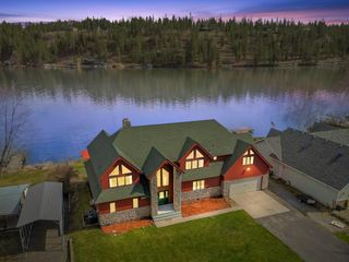 23612 N Westlake Dr, Nine Mile Falls, WA 99026