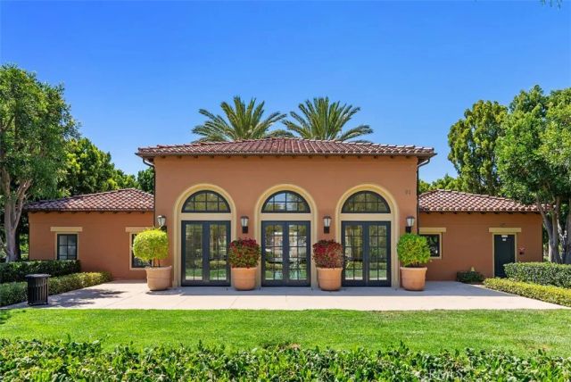 57 Silverado, Irvine, CA 92618