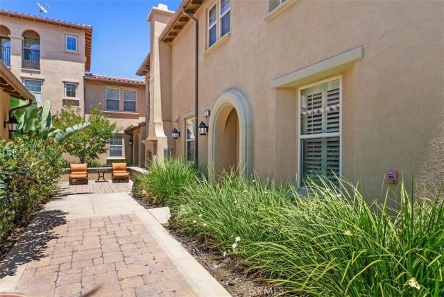 57 Silverado, Irvine, CA 92618