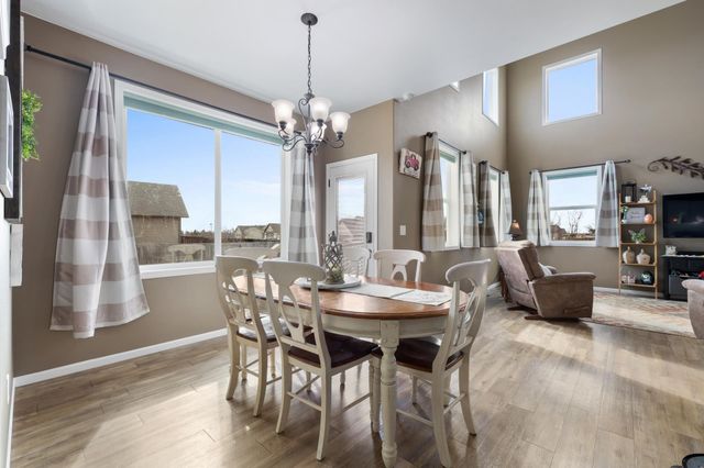 38 Harmony Blvd, Surrey, ND 58785