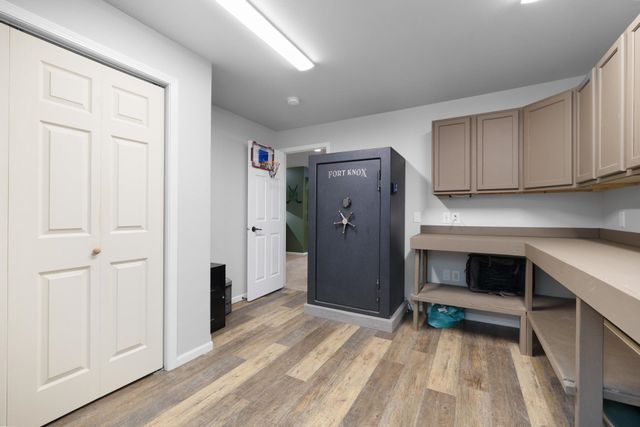 38 Harmony Blvd, Surrey, ND 58785