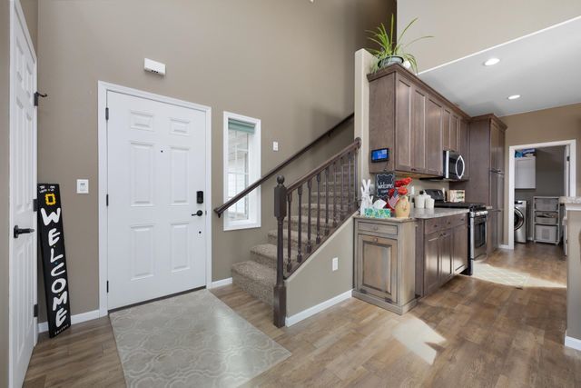 38 Harmony Blvd, Surrey, ND 58785