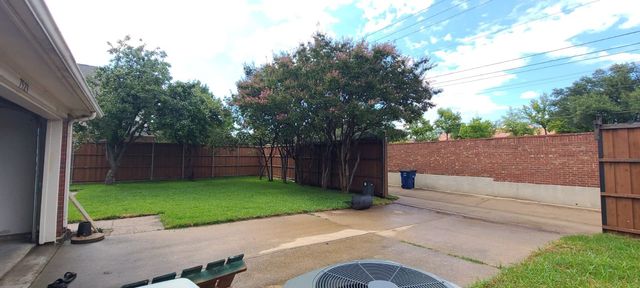 7523 Aberdon Road, Dallas, TX 75252