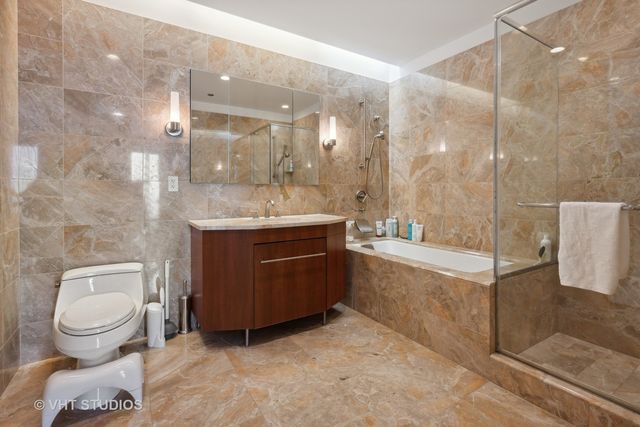 401 N Wabash Avenue 30E, Chicago, IL 60611