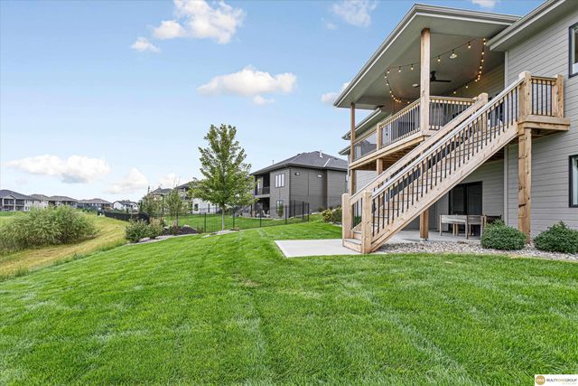 10105 S 98th Street, Papillion, NE 68046