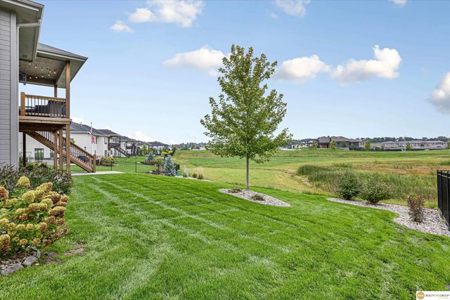 10105 S 98th Street, Papillion, NE 68046