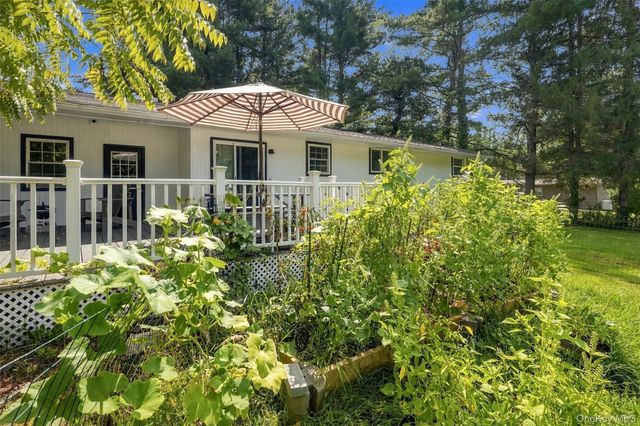 267 State Route 32 S, New Paltz, NY 12561