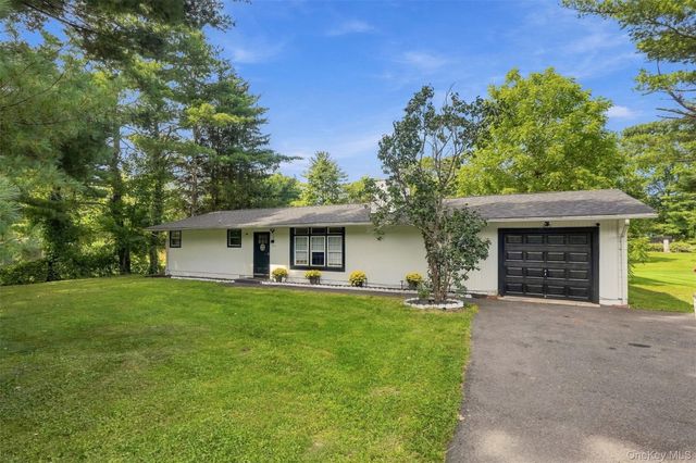 267 State Route 32 S, New Paltz, NY 12561