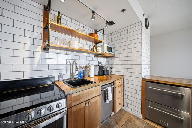 106 N Water Street Ste 708, Wilmington, NC 28401