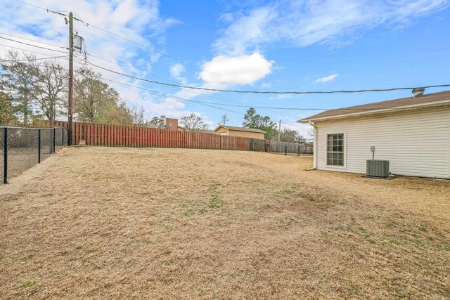 919 Park Street, Nashville, AR 71852