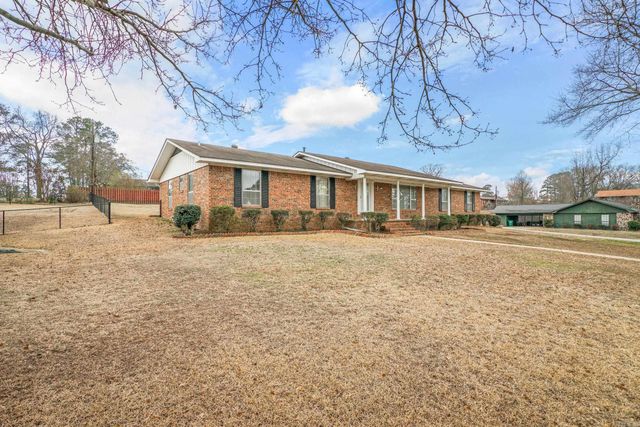 919 Park Street, Nashville, AR 71852