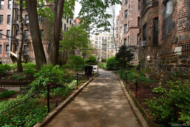 762 Brady Avenue 121, Bronx, NY 10462